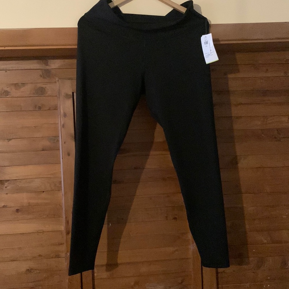 Old Navy Elevate Black Leggings Size Plus 1X Tall